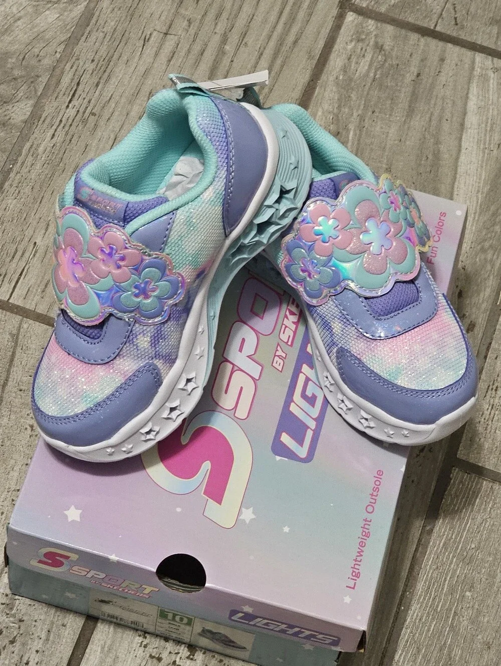 Skechers Kids Light-Up Floral Sneakers - Lavender & Mint Size 10 T, Brand New